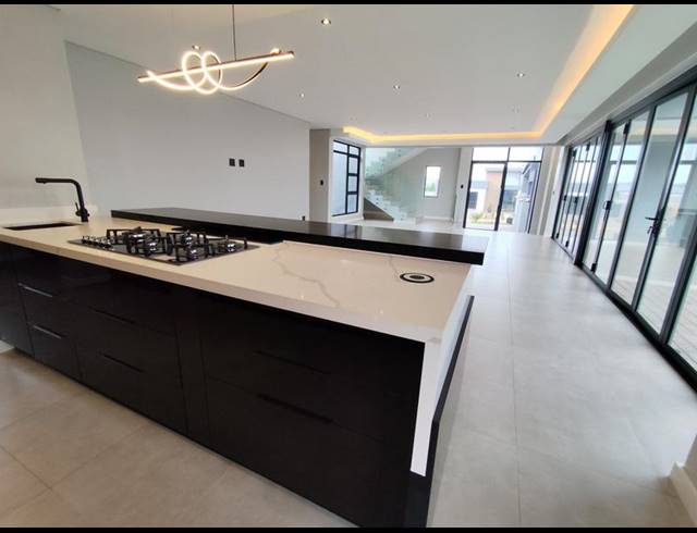 4 BEDROOM HOUSE FOR SALE IN MIDSTREAM ESTATE